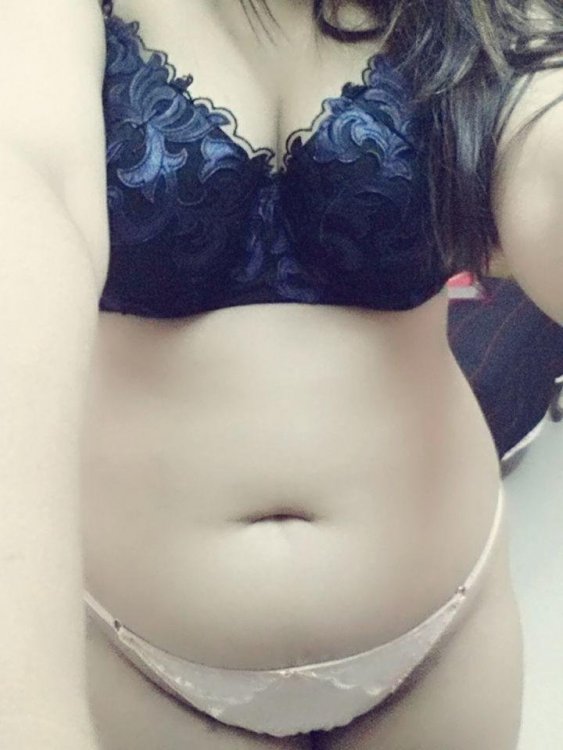 Busty Hot Young Girl Nude 108 Photos (72).jpg