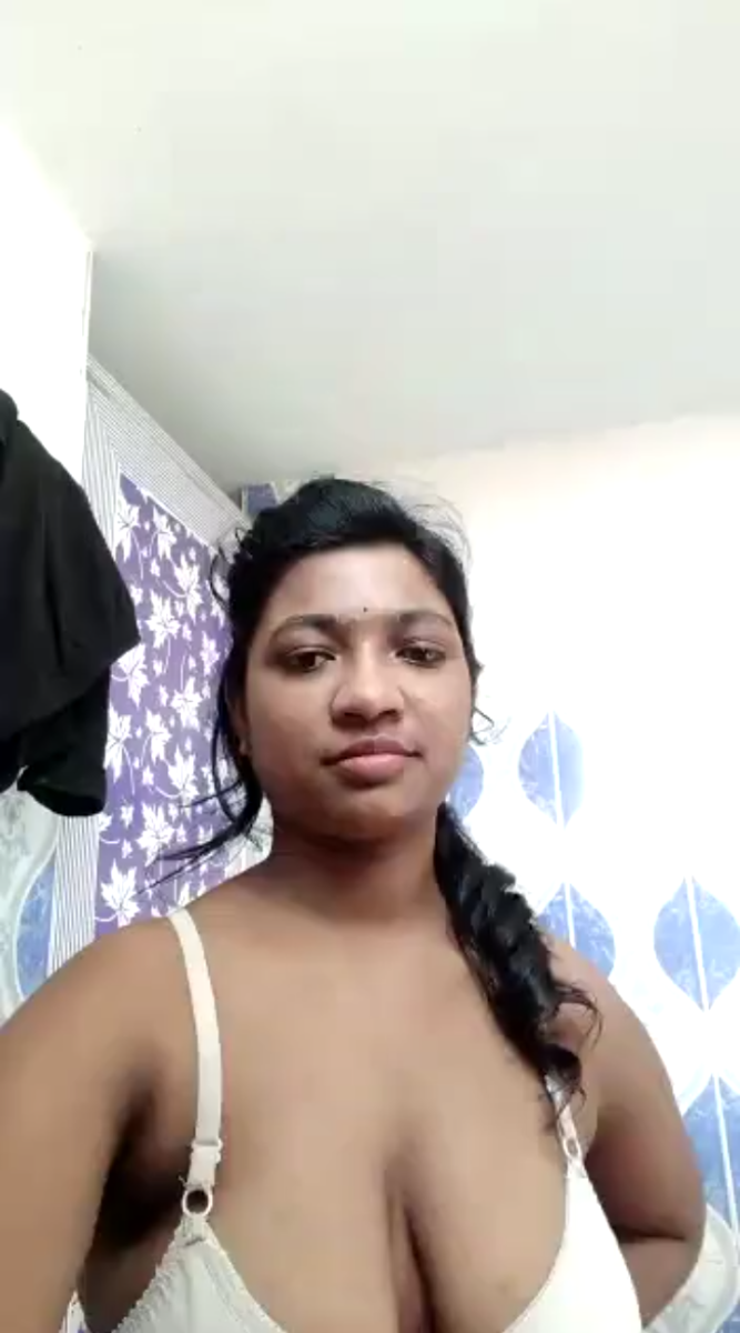 Unmarried long booby Desi girl in a hot mood - Desi new videos hd / sd pic