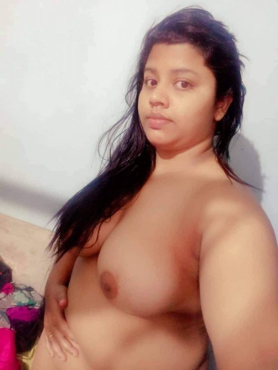 Dusky Young Desi Girl (36).jpeg