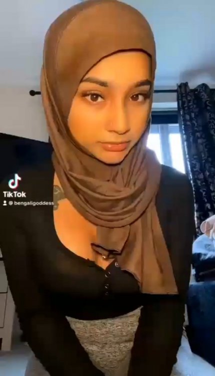 Pengali Princess - Overseas desi videos / pics - DropMMS