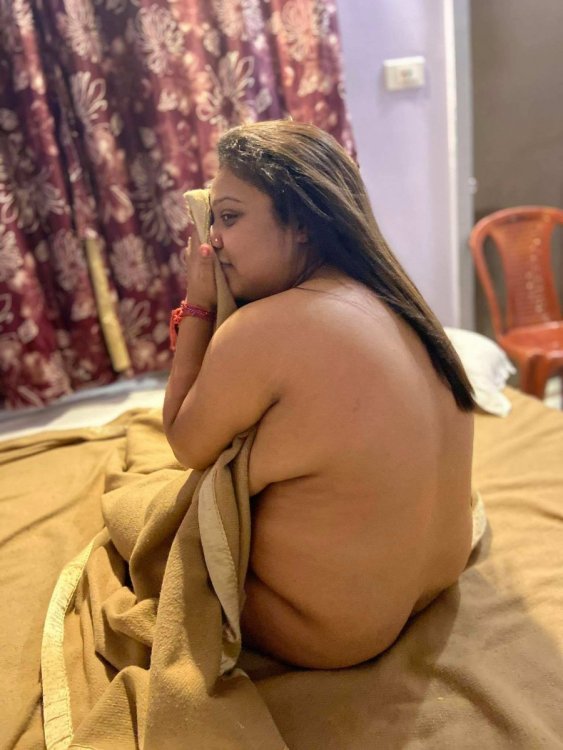 Cute Chubby GF Likes to Blow her Boyfriend & Remaining BF (2).jpg