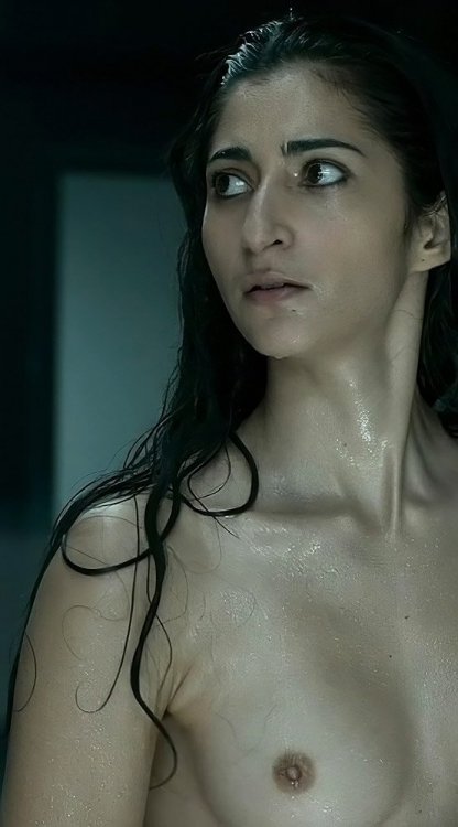Alba-Flores-Nude-Naked-Topless-25.jpg