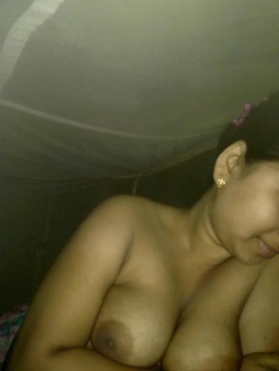 Amature Desi Muslim Girl  (11).jpg