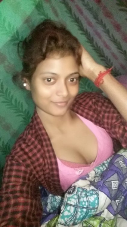 Horny Young Girl 021.jpg