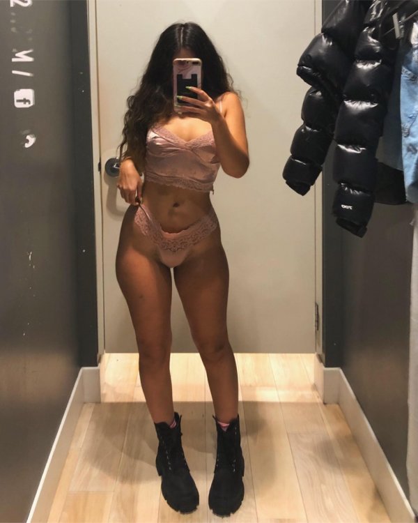 FF_HotClassyNRI (8).jpg