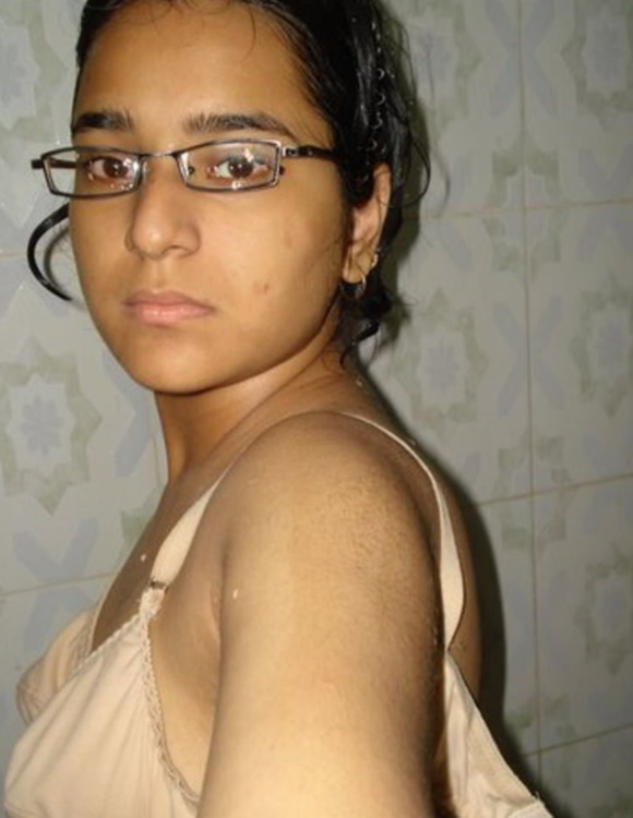 Indian-college-girl-nude-selfie-4.png